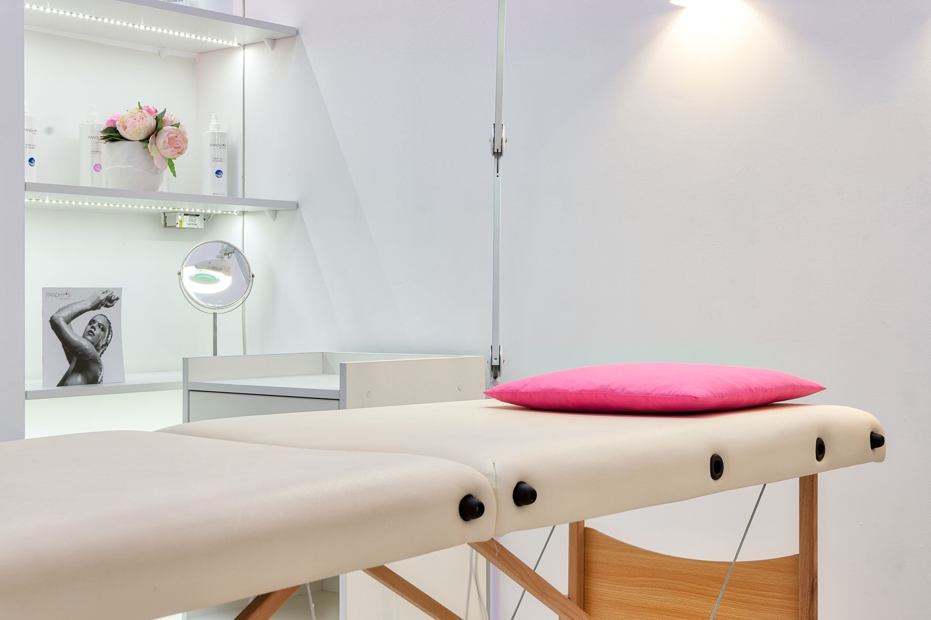 Salon de beauté équipe à Paris